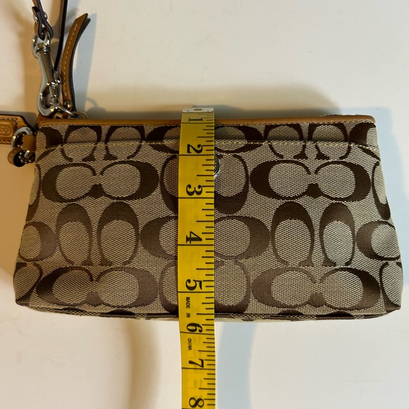 NWOT | Coach | Signature C Clutch Wristlet | Brown/Tan - Picture 9 of 10